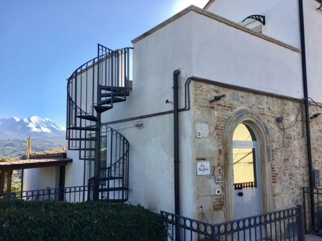 Вилла Casa Elvira Basilico San Valentino in Abruzzo Citeriore Экстерьер фото